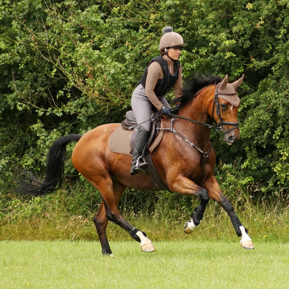 Hy Sport Active Close Contact Saddle Pad